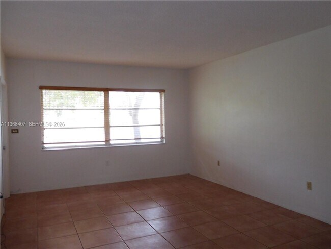 Building Photo - 2815 NE 201st Terrace