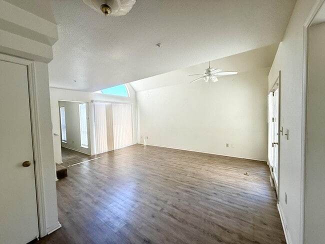 Building Photo - 407 N 1st Ave