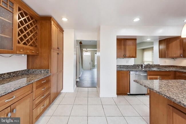 Building Photo - 14100 Oakpointe Dr