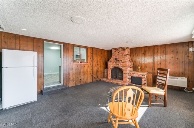 Building Photo - 2112 S Van Patten Pl