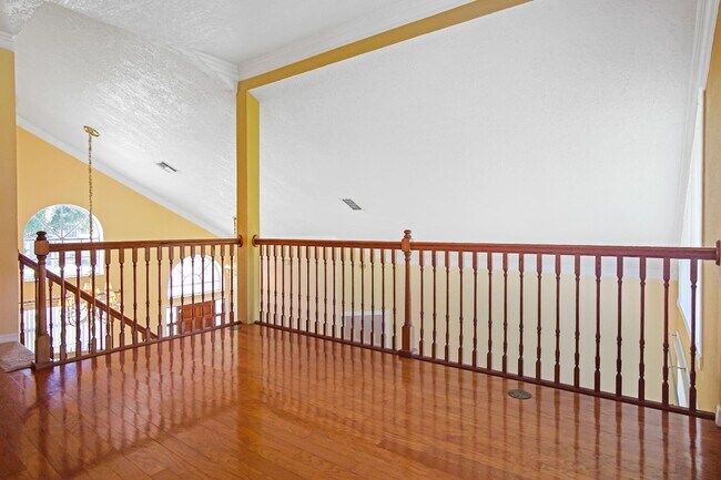Building Photo - 458 Lytton Cir