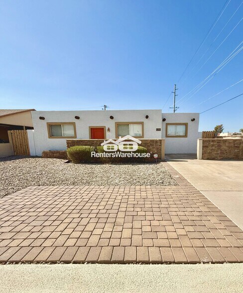 Building Photo - 1201 E Winter Dr