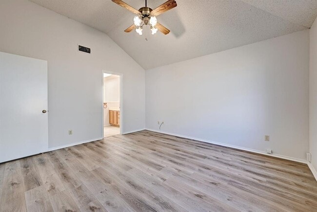 Building Photo - 4608 Castleman Dr