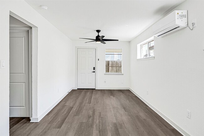 Building Photo - 8701 Bertwood St