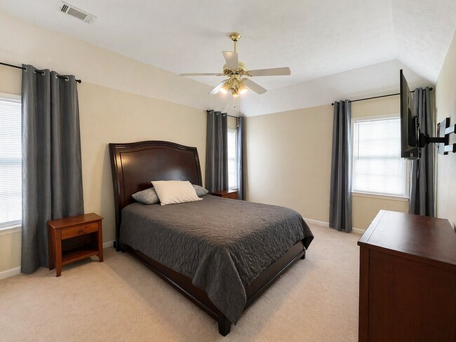 Building Photo - Available August 1, 2026