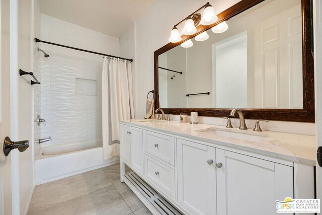 Building Photo - 78150 Calico Glen Dr