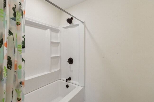 Building Photo - Chic & Modern North Charleston Home with Spacious Backyard