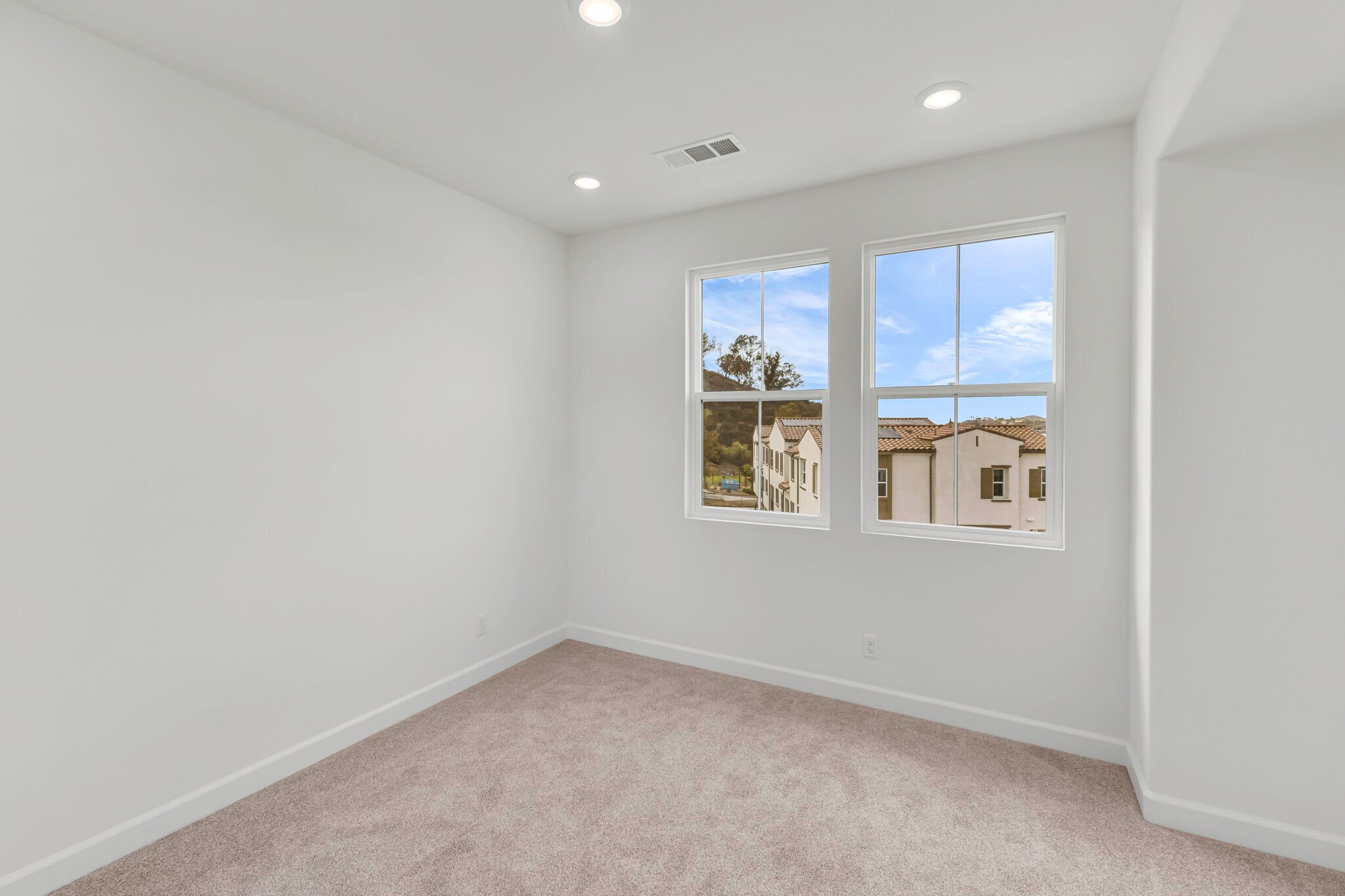 Building Photo - 2208 Mountain Laurel Rd