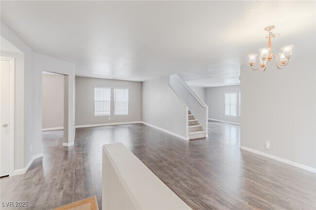 Building Photo - 776 Anacapri St