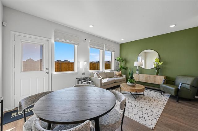 Building Photo - 302 Arbor Dr