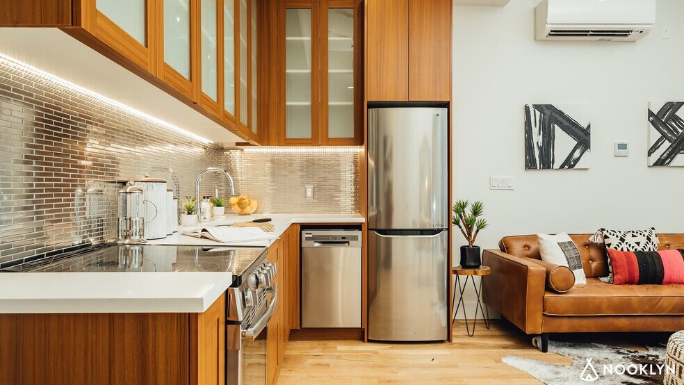 Building Photo - 1538 New York Ave