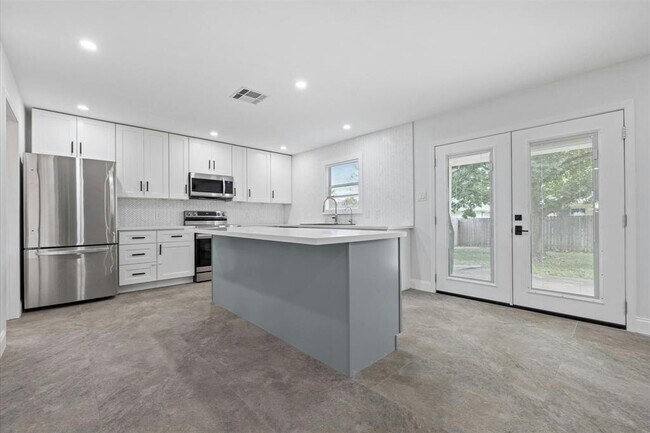 Building Photo - 3809 Haleys Way