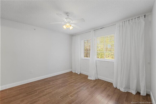 Building Photo - 3673 NW Adriatic Ln