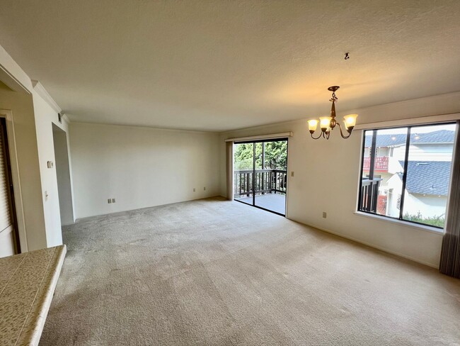 Building Photo - 185C -TL - CS