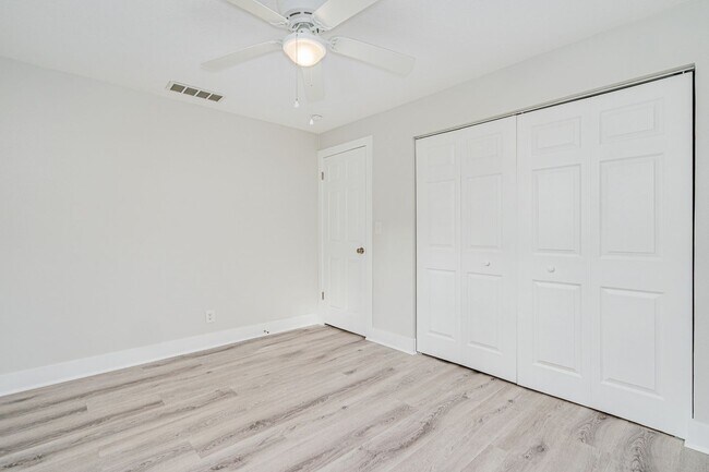Building Photo - Fully Remodeled 2-Bedroom Home in Prime Or...