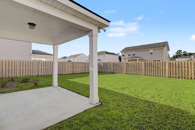 Building Photo - 248 Buckingham Dr