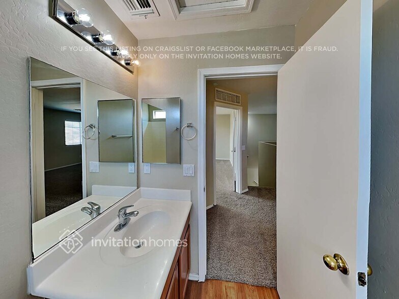 Building Photo - 3831 W Naomi Ln