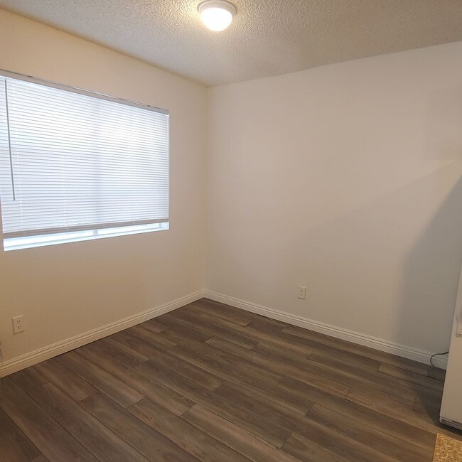 Building Photo - 1884 Nebula Dr