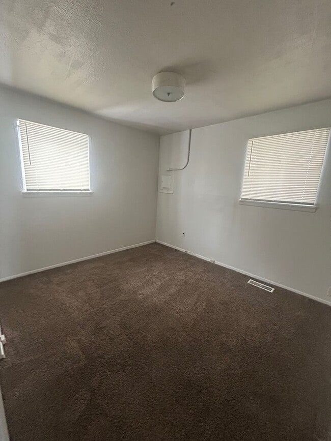 Building Photo - Charming 3-Bedroom Single Family Home – Your Perfect Space Awaits!