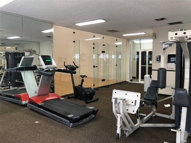 Building Photo - 4637 NW 97th Ct