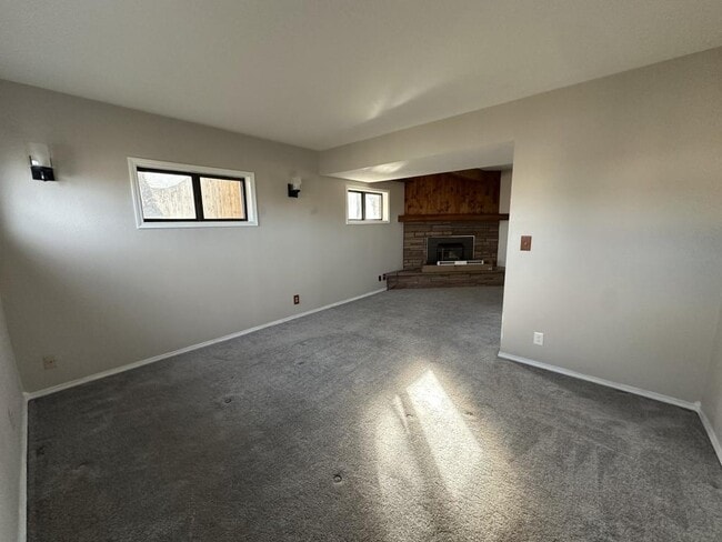 Building Photo - 2067 Sundown St