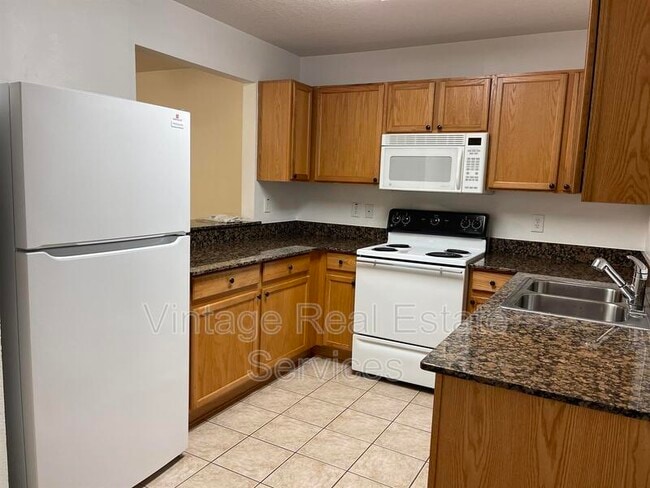 Building Photo - 10806 Brickside Ct