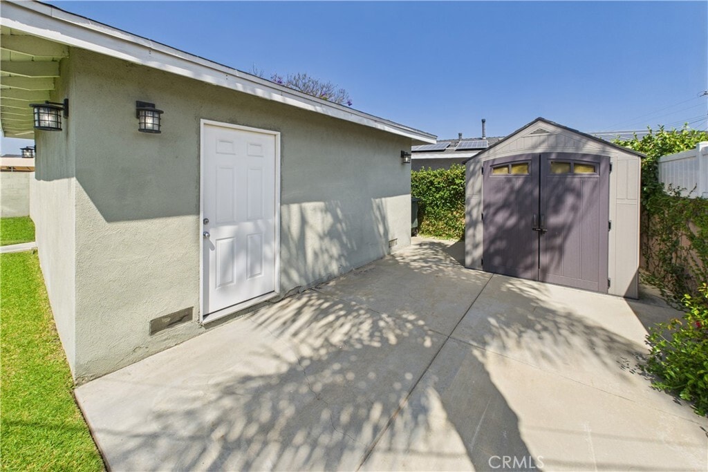 Building Photo - 8412 San Marino Dr