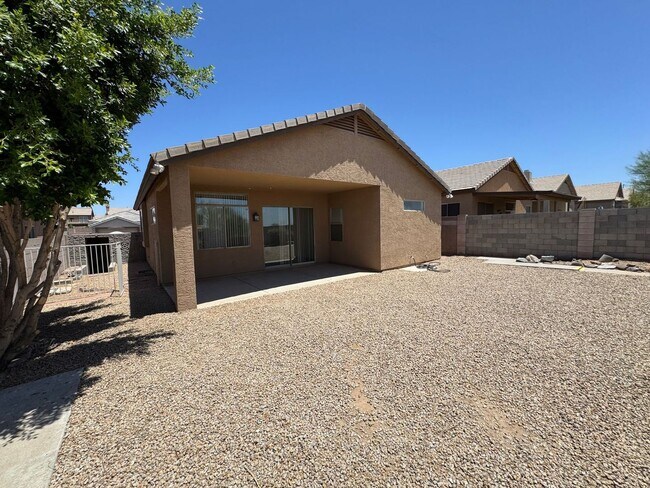 Building Photo - 4709 E Prickly Pear Trail
