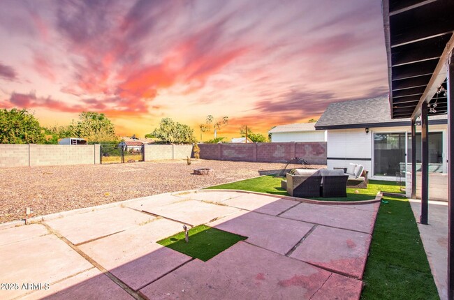 Building Photo - 4628 E Monte Vista Rd