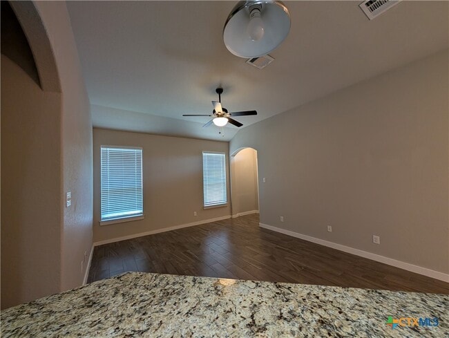 Building Photo - 1135 Creekside Orchard