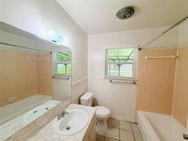 Building Photo - 8701 Parkfield Dr