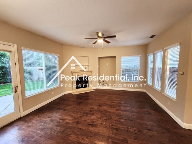 Building Photo - Spacious Folsom 4bd/3ba Home With 3 Car Garage!