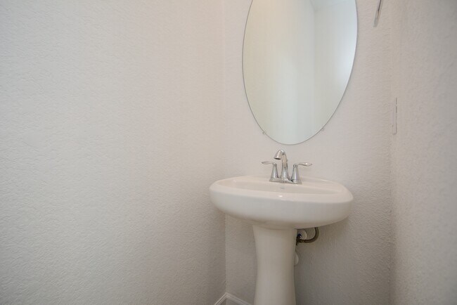 Building Photo - 571 Dry Fork Ln