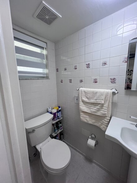 Building Photo - 10300 SW 24th St