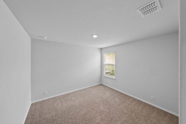 Building Photo - RESORT STYLE AMENITIES!! Multiple Pools. Lazy River. Splash Pad and Water Slides. Fitness Center....
