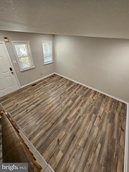 Building Photo - 5424 Jenmatt Dr