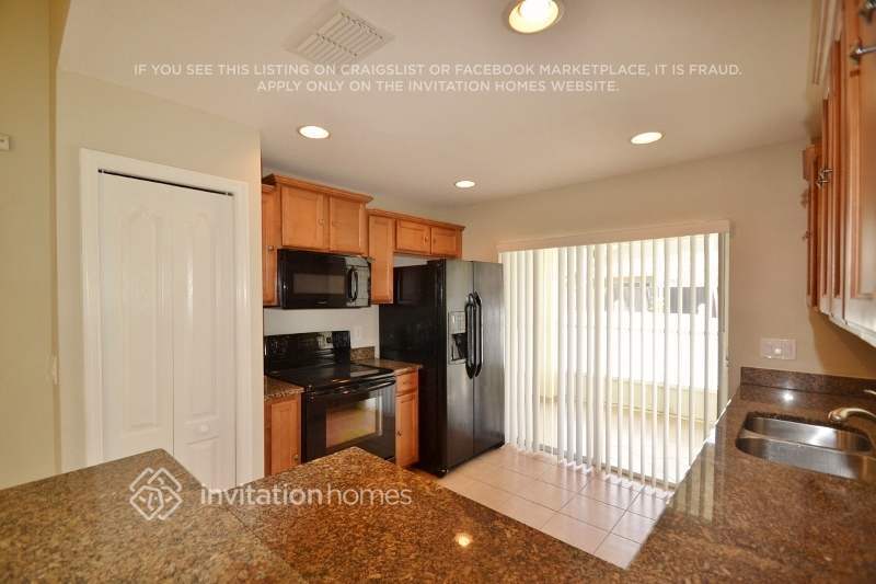 Building Photo - 10232 41st Ct E