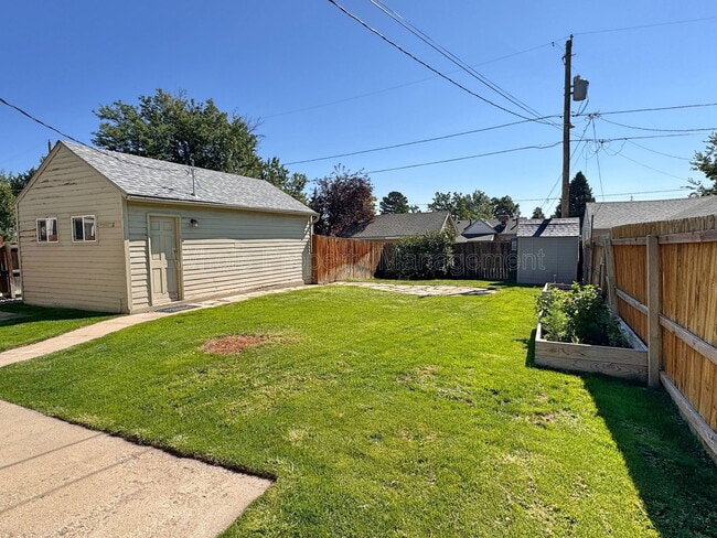 Building Photo - 4720 Elm Ct