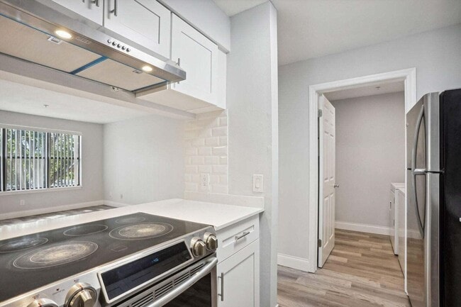 Building Photo - 2315 N Congress Ave