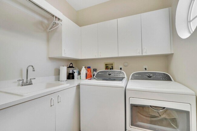 Building Photo - 10802 Egret Pointe Ln