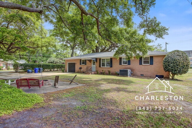 Building Photo - 1502 Woodcrest Ave