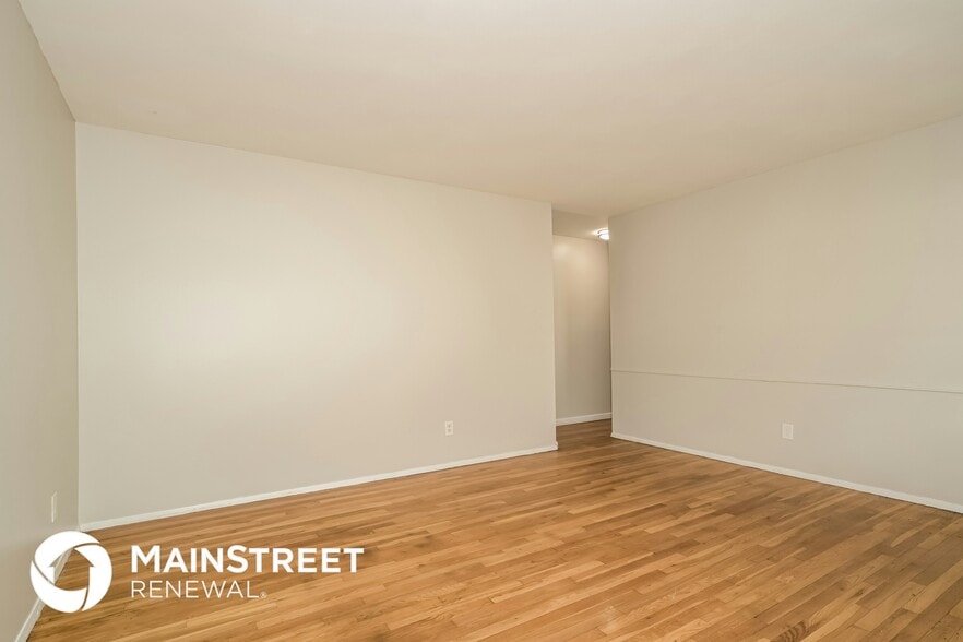 Building Photo - 1215 Dawn Valley Dr
