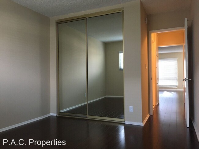 Building Photo - 2 br, 1.5 bath Apartment - 12142 Burbank B...