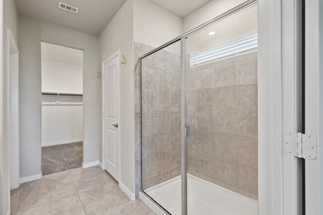Building Photo - 112 Kirwin Dr