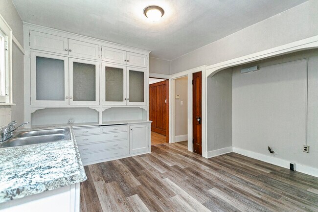 Building Photo - 2972 N 50th St