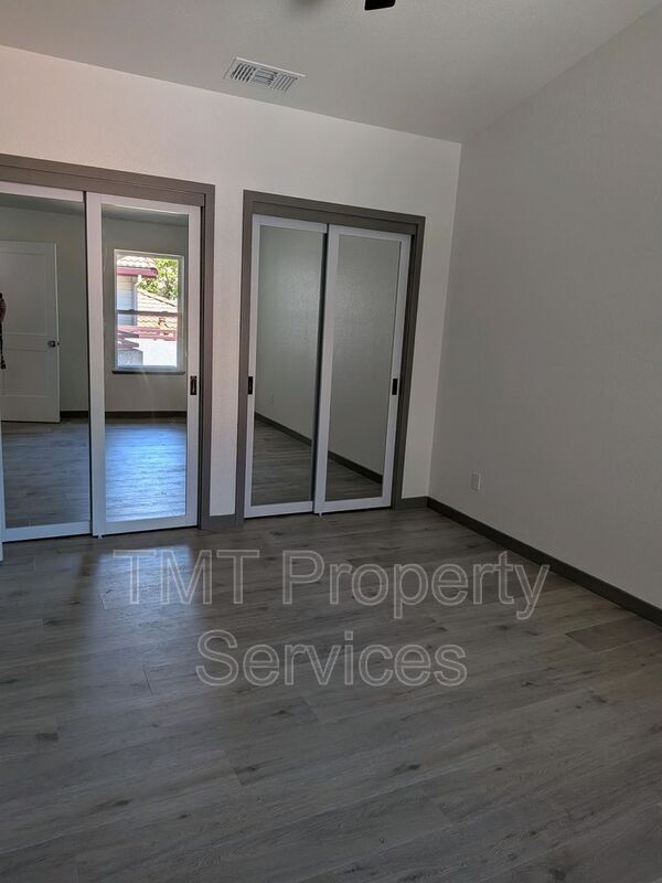 Building Photo - 7330 Stratford Pl