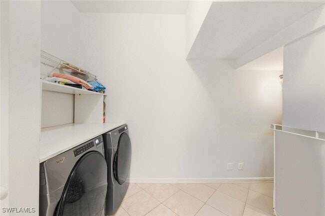 Building Photo - 14978 Summit Pl Cir