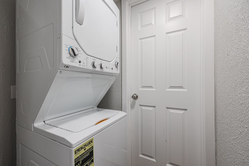 Building Photo - 1159 W Drummer Ave