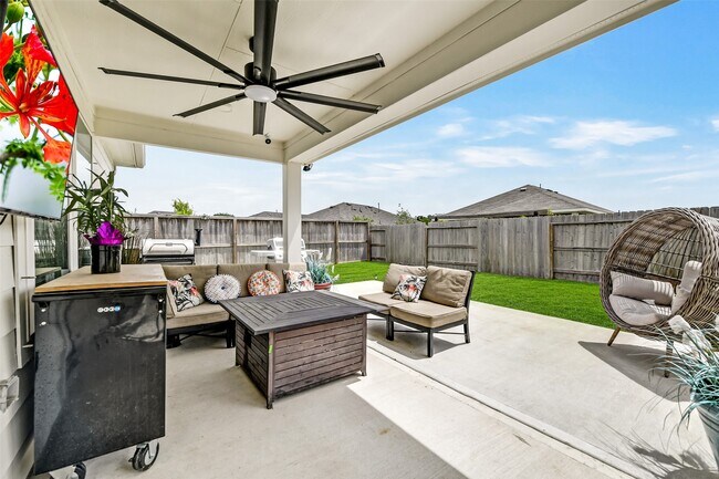 Building Photo - 26268 Astral Wy