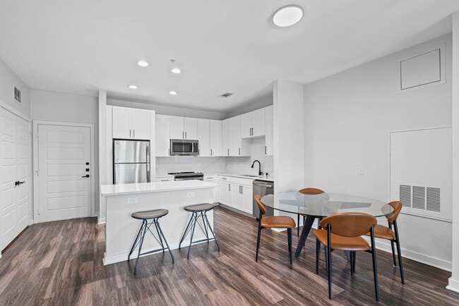 The Avery on Southwestern apartments — community photo - The Avery on Southwestern